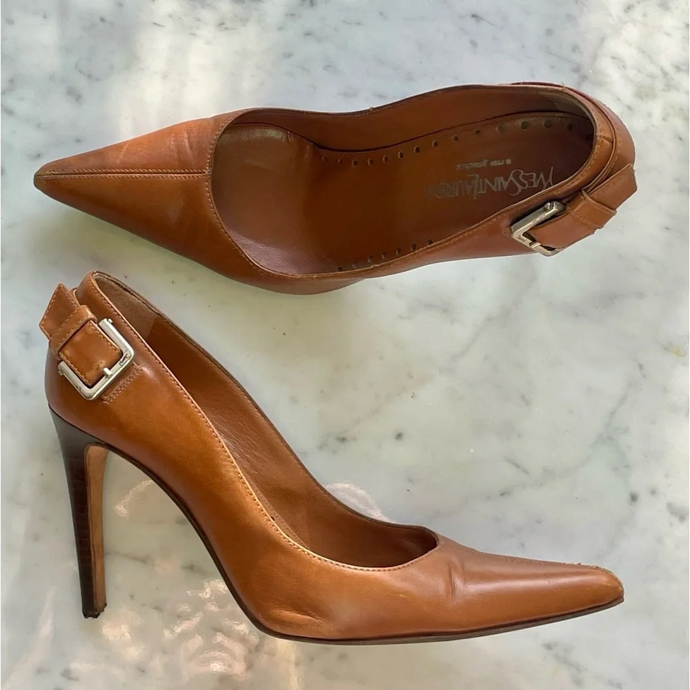 Yves Saint Laurent leather pointed toe pumps, buckle accent, needs heel taps, 37 - Picture 2 of 15
